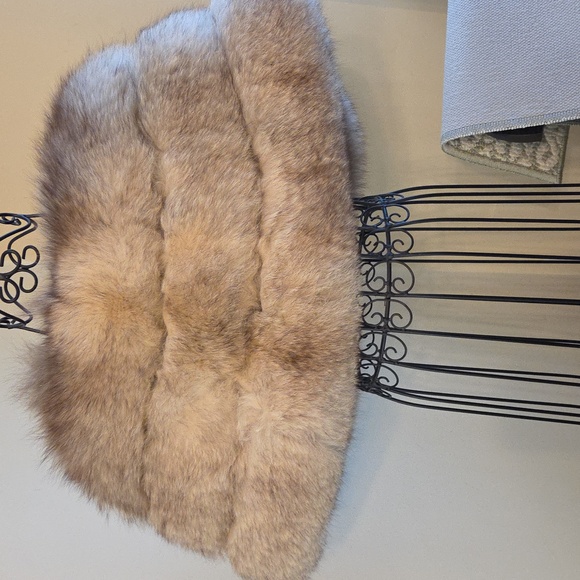 1960 Fox Stole with Clasp - Picture 3 of 4